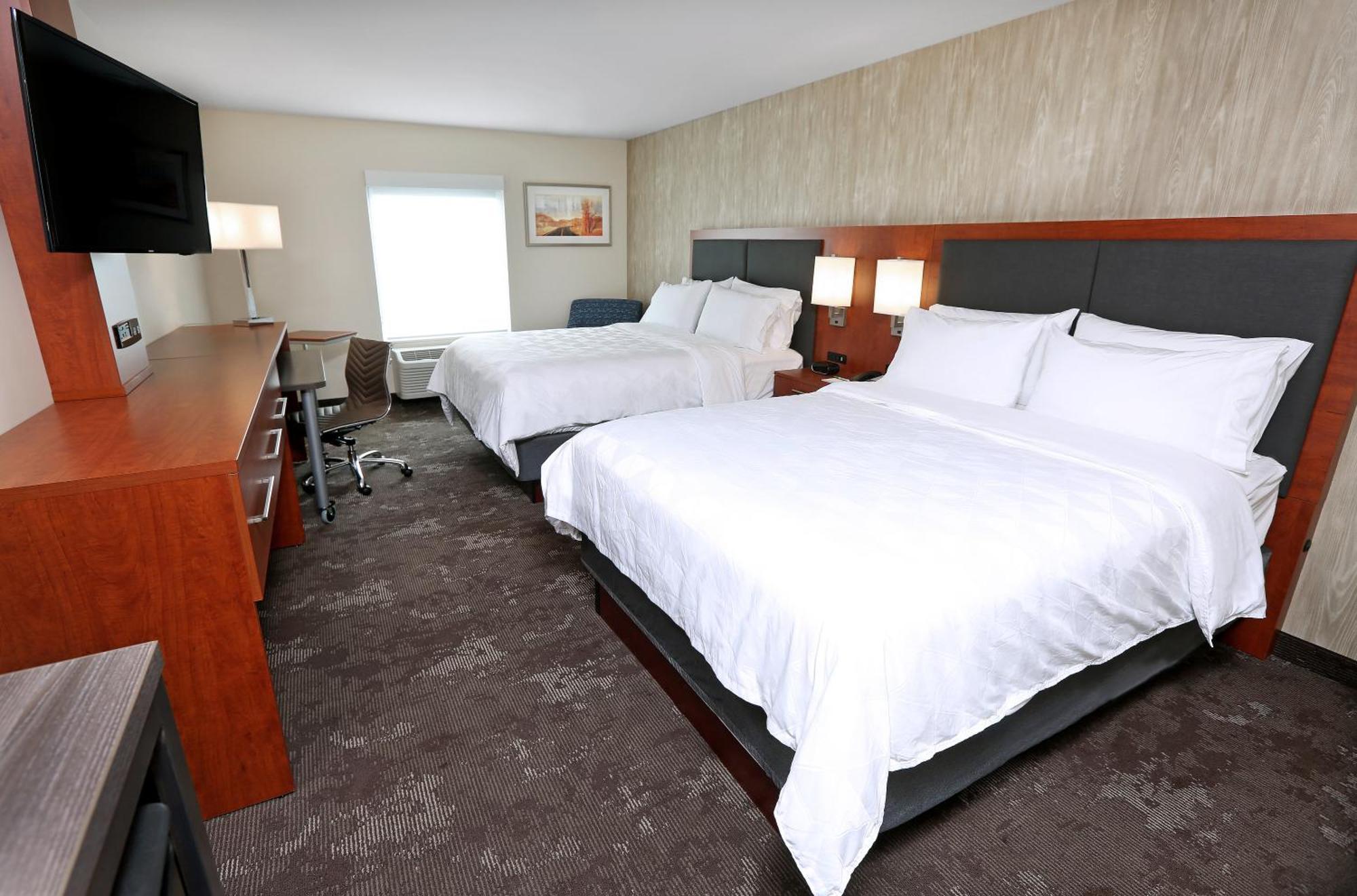 Standard Room Two Queen Beds,1457983507:JPEG